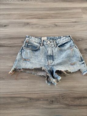 PILCRO 27 Light Wash Distressed Denim Shorts Women's
